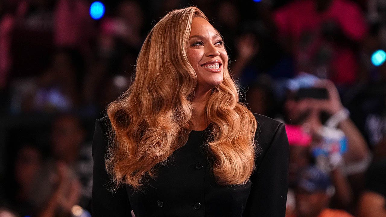 NFL to extend halftime for Beyoncé’s performance on Christmas Day: report